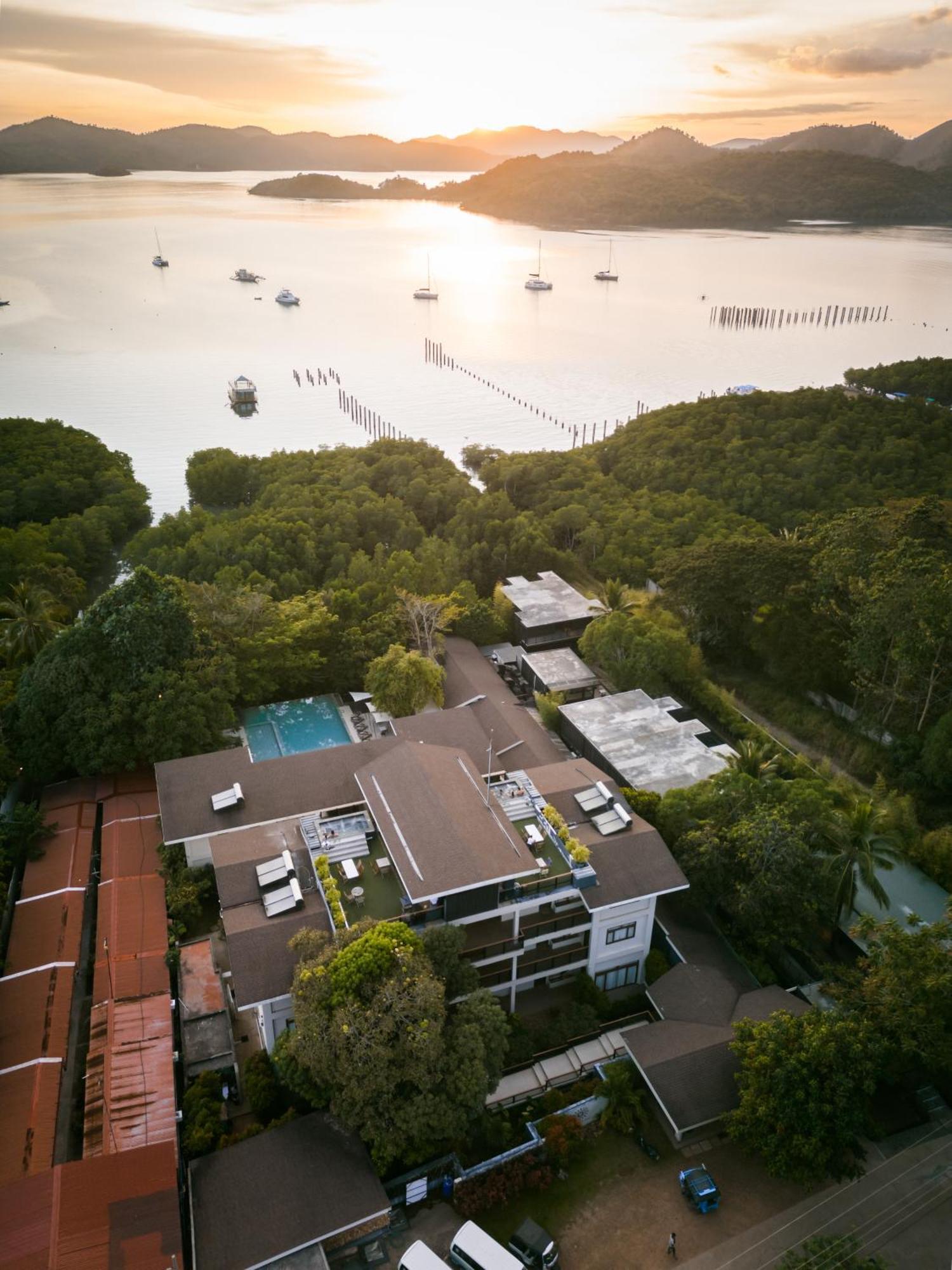 Hotel The Funny Lion - Coron Exteriér fotografie